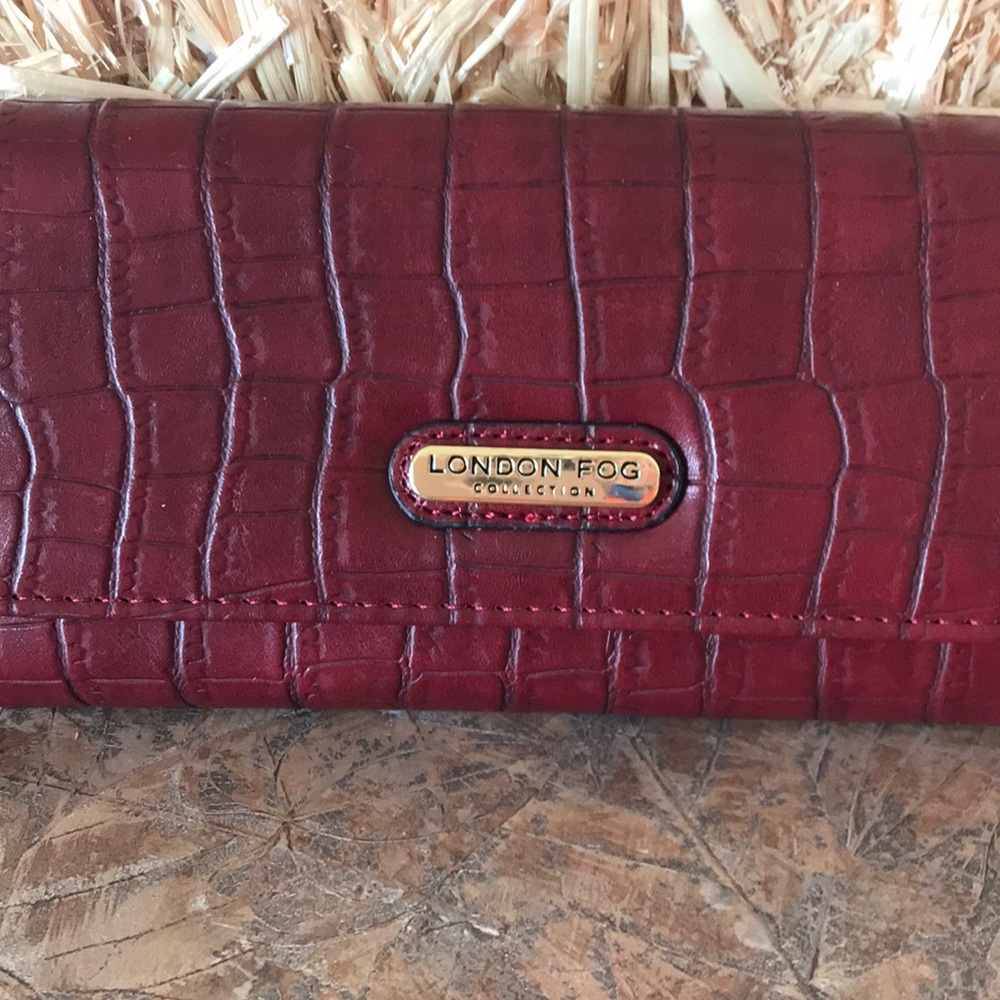London Fog Collection wallet